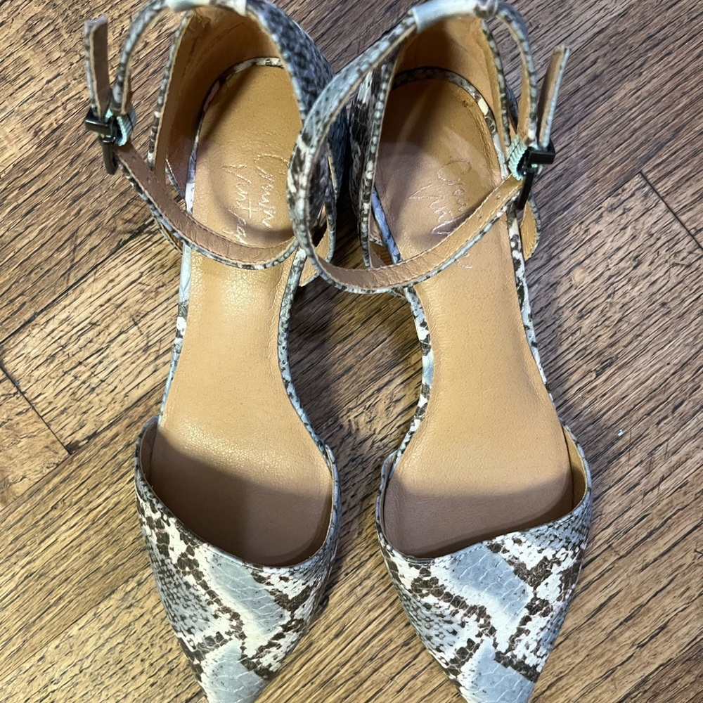 Crown Vintage Snakeskin Heels - Picture 2 of 4